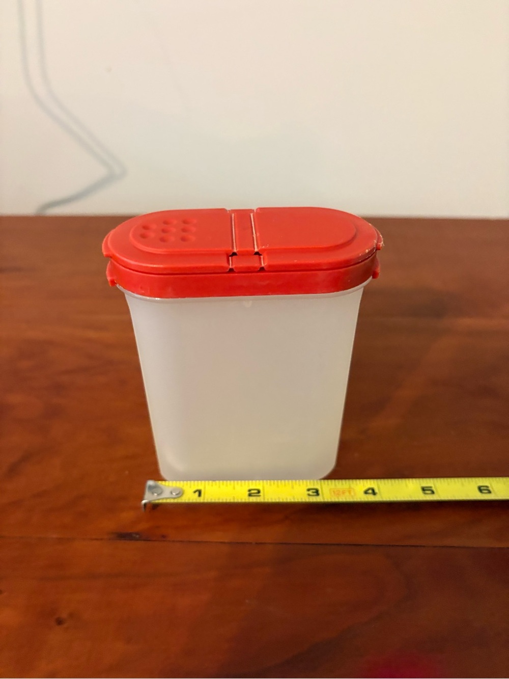 Tupperware Vintage Spice Shaker Dispenser Red Lid Kitchen Storage Container - Picture 10 of 10